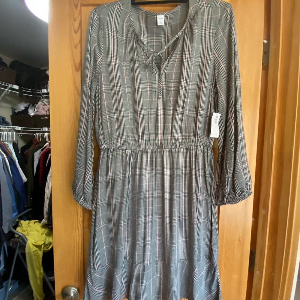 Old Navy plaid dress.